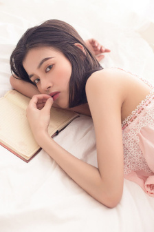 女兵俘虏营完整版电影免费观看